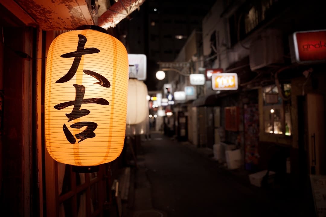 沪指涨近1% 重回3800点